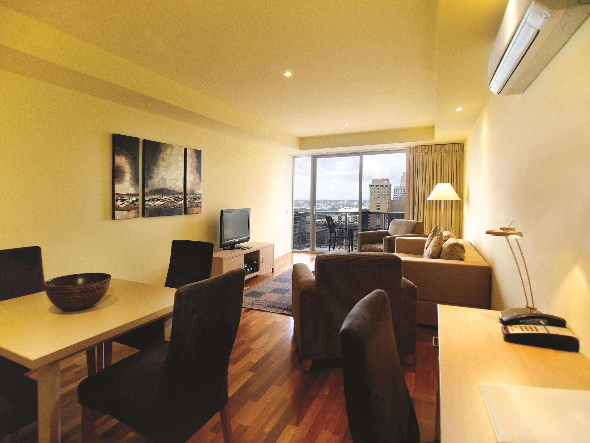 Oaks Melbourne On Lonsdale Suites Exterior photo